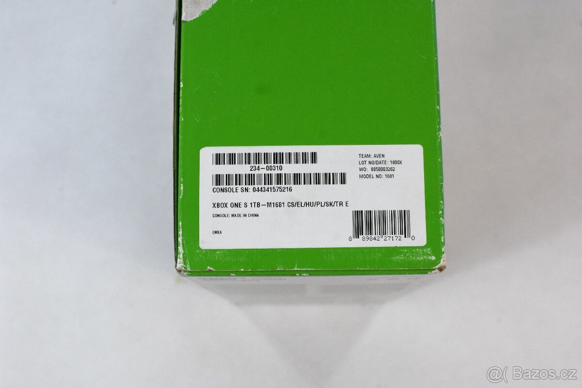 Microsoft Xbox One S 1TB - 4