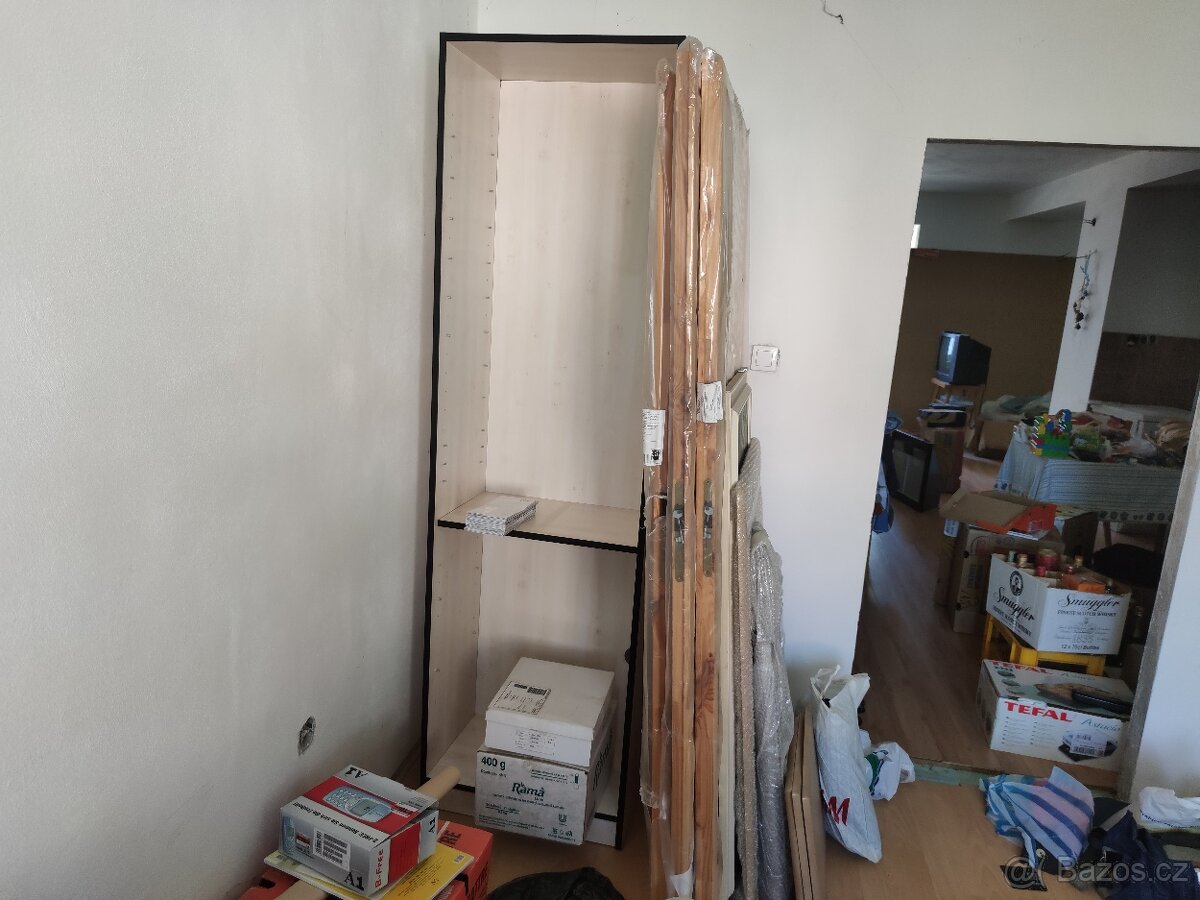 Kancelářský nábytek, konferenční stůl, skříň, komoda, regál - 4