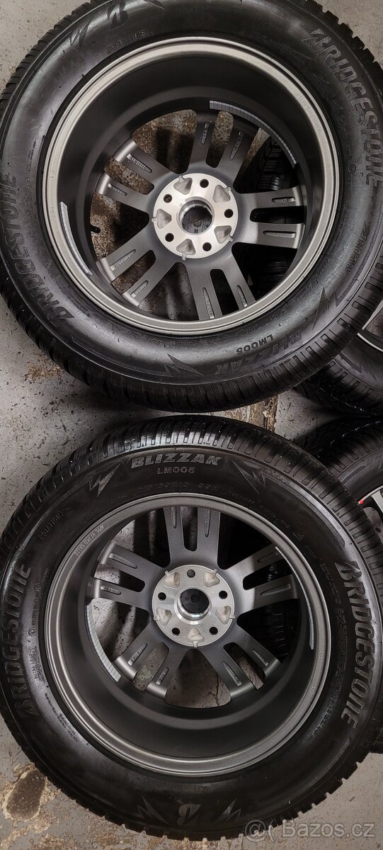 VW T-Roc,alu disky 16', ET 43,zimní Bridgestone - 4