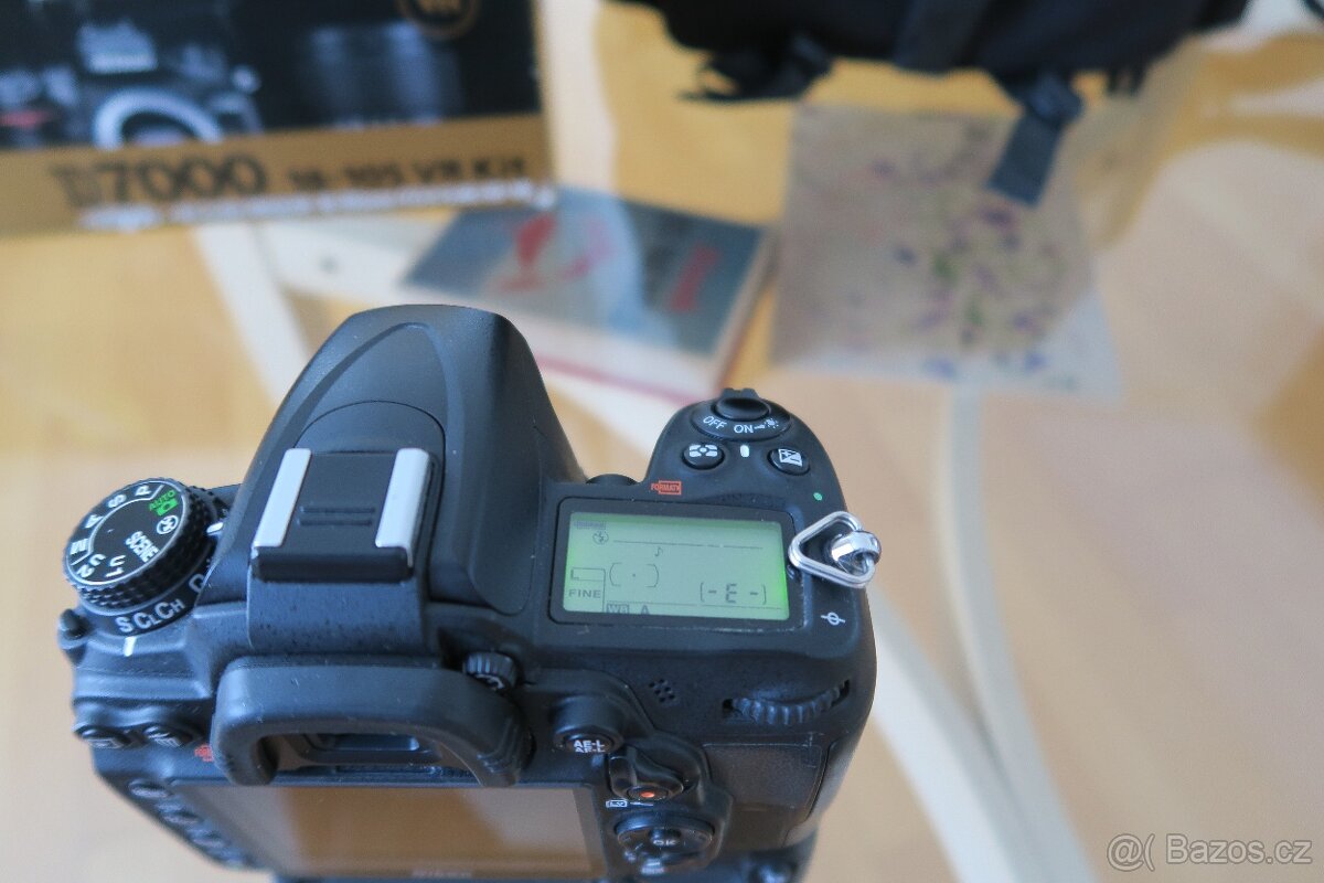 Nikon D7000 + objektiv a příslušenství - 4