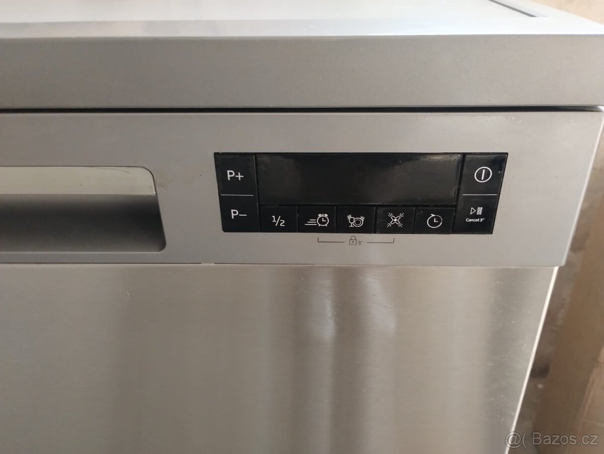Myčka Beko 60cm rok stará - 4