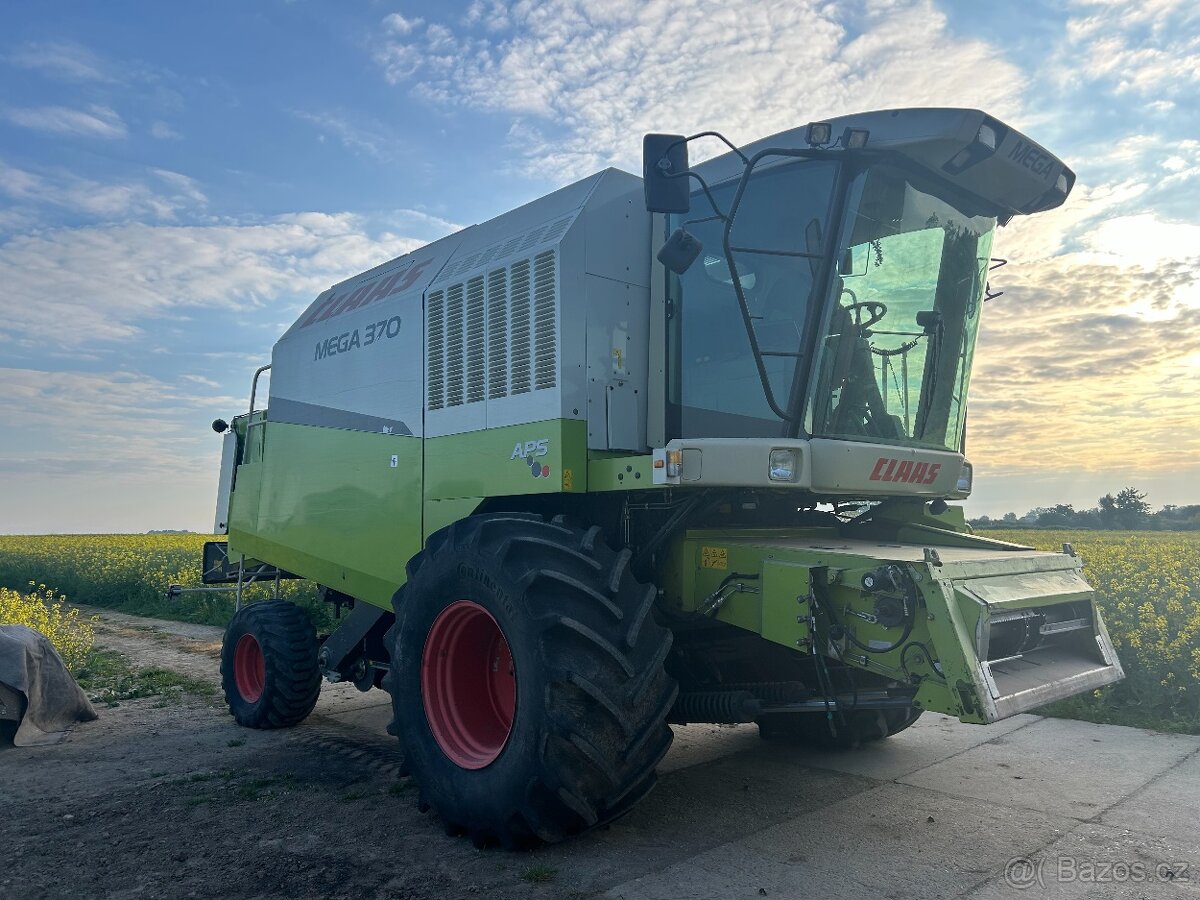 Sklízecí mlátička Kombajn Claas Mega 370 - 4