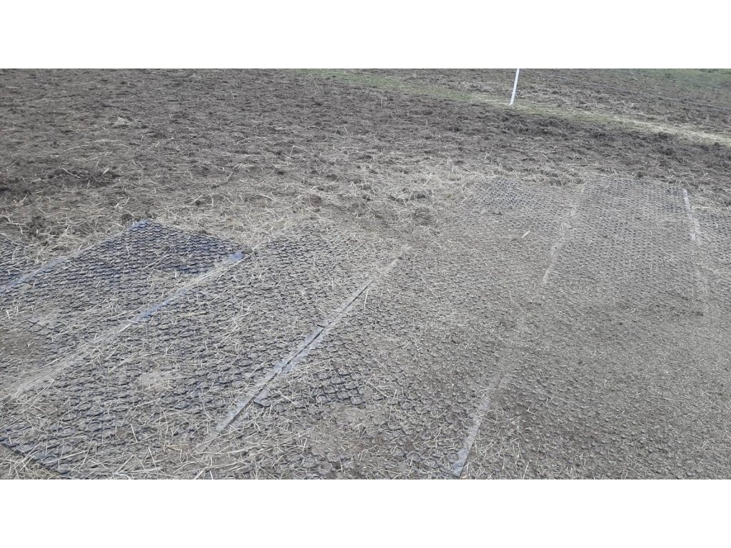 Podlahové desky Paddock zátěžové děrované z PVC 117x 84cm - - 4