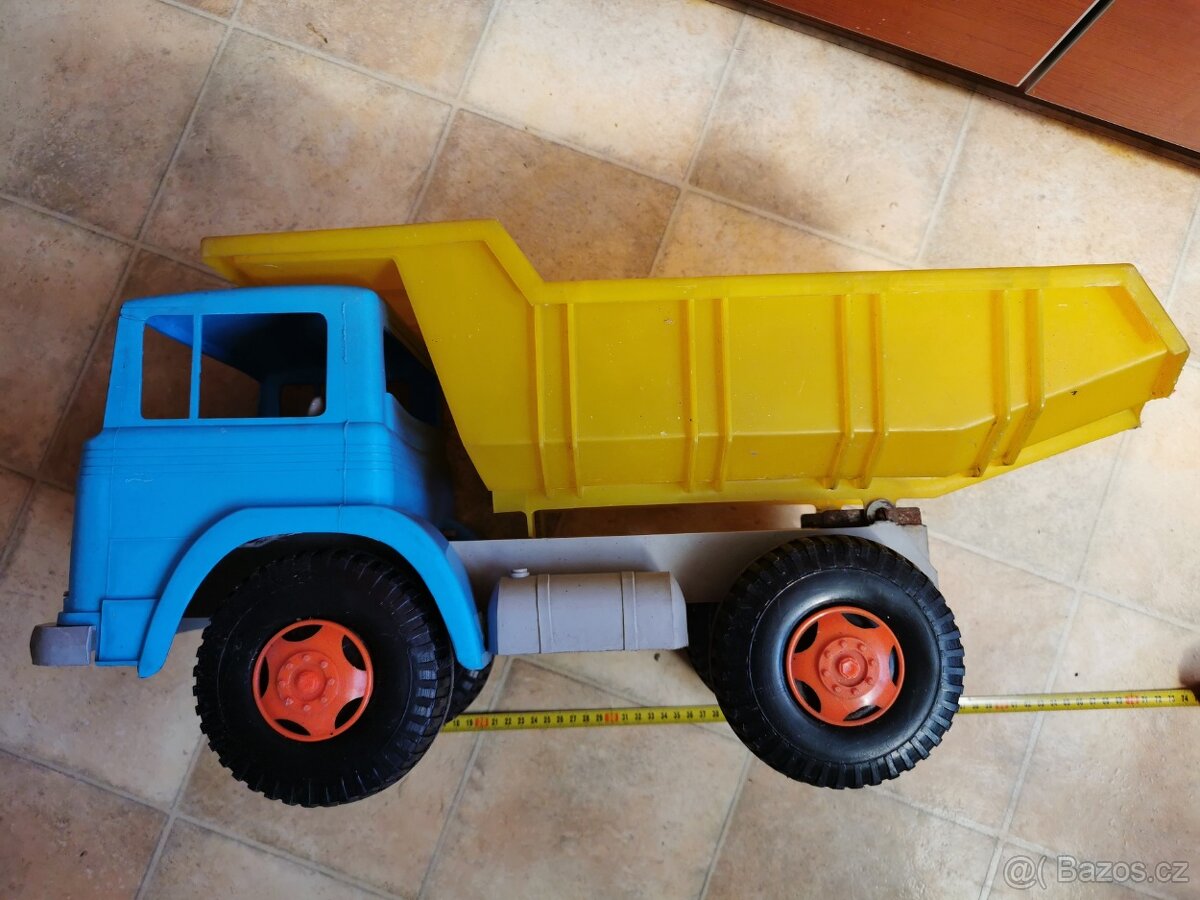 Mercedes Benz sklápěčka z roku 1975 - 4