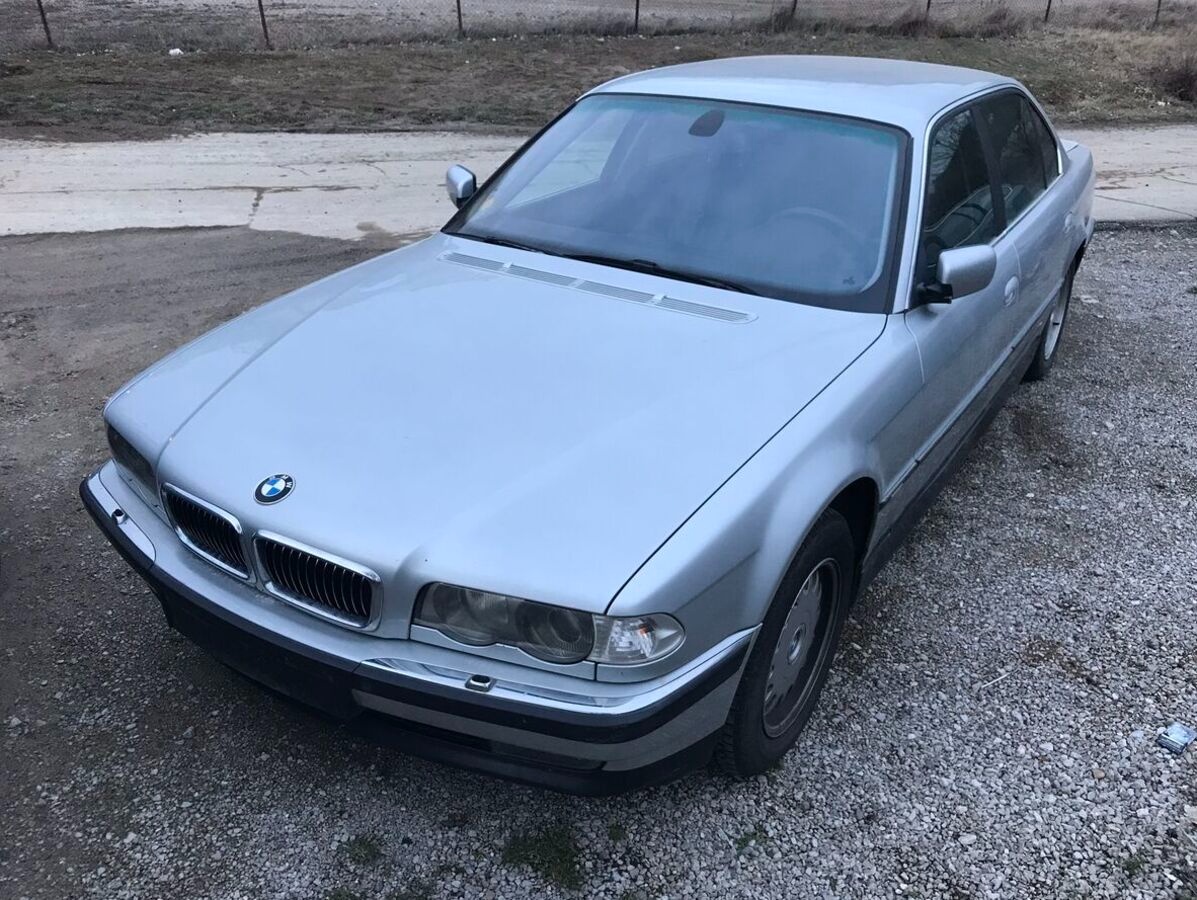 Náhradní díly BMW E38 LCI facelift 745i M62 - 4