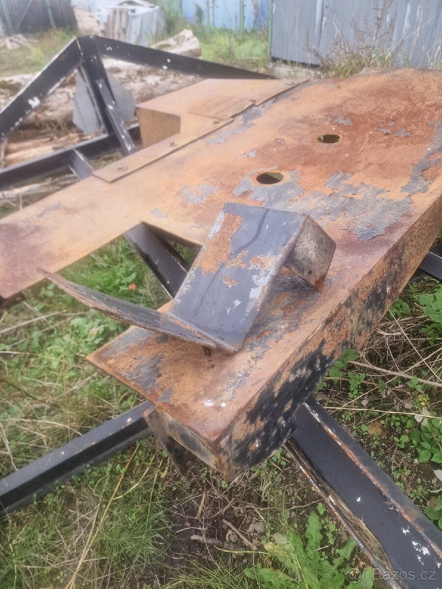 Plechový ochranný kryt na zetor Forterra - 4