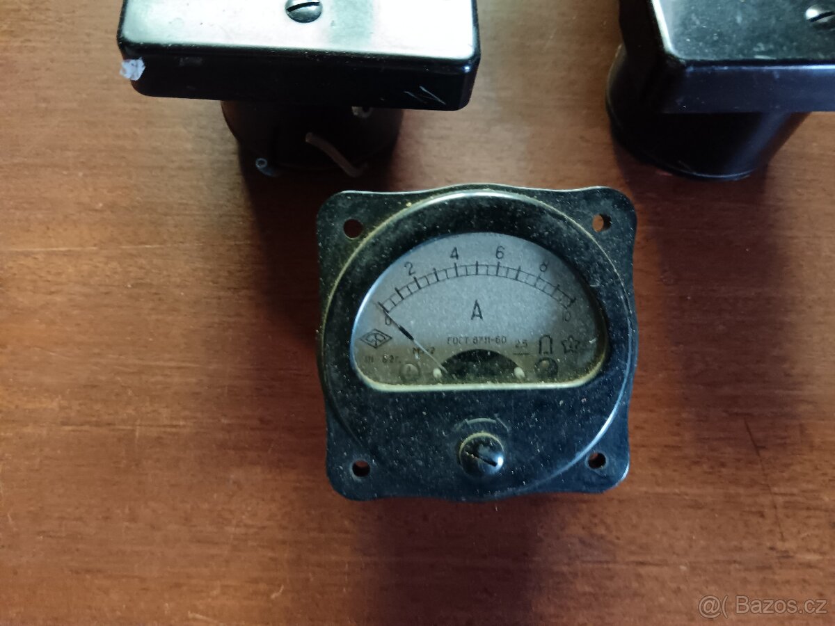 Nabízím měřící přístroje V a A - 4