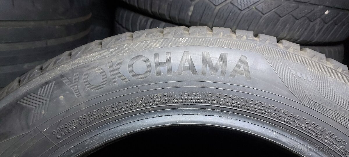 Prodám pneu 215/55r17 - 4