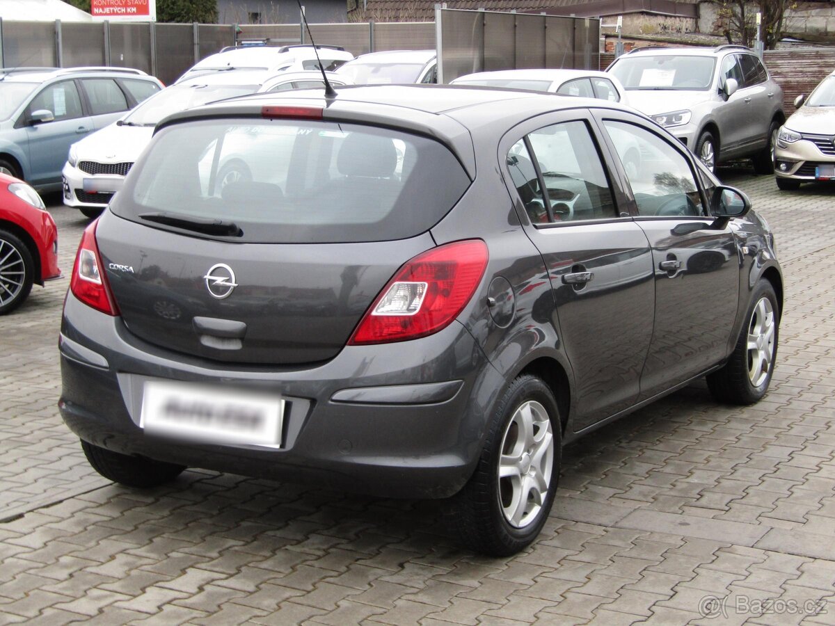 Opel Corsa 1.2 , 63 kW benzín, 2011 - 4