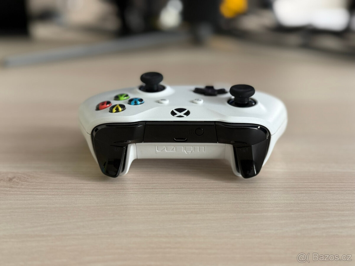 XBOX Controller + dokovací stanice VENOM - 4