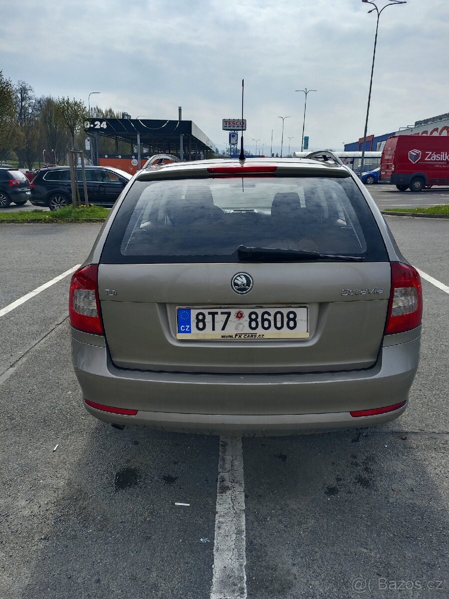 Škoda Octavia 2 1.6 TDI - 4