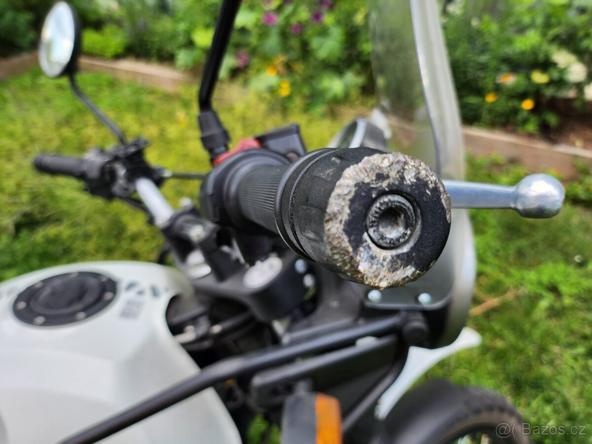 ROYAL ENFIELD HIMALAYAN 70 000,- bez DPH