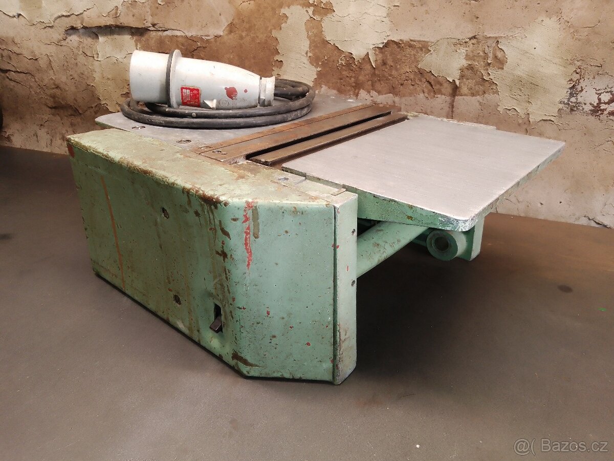 UMDS - univerzalni modelarsky drevoobrabeci stroj - 4