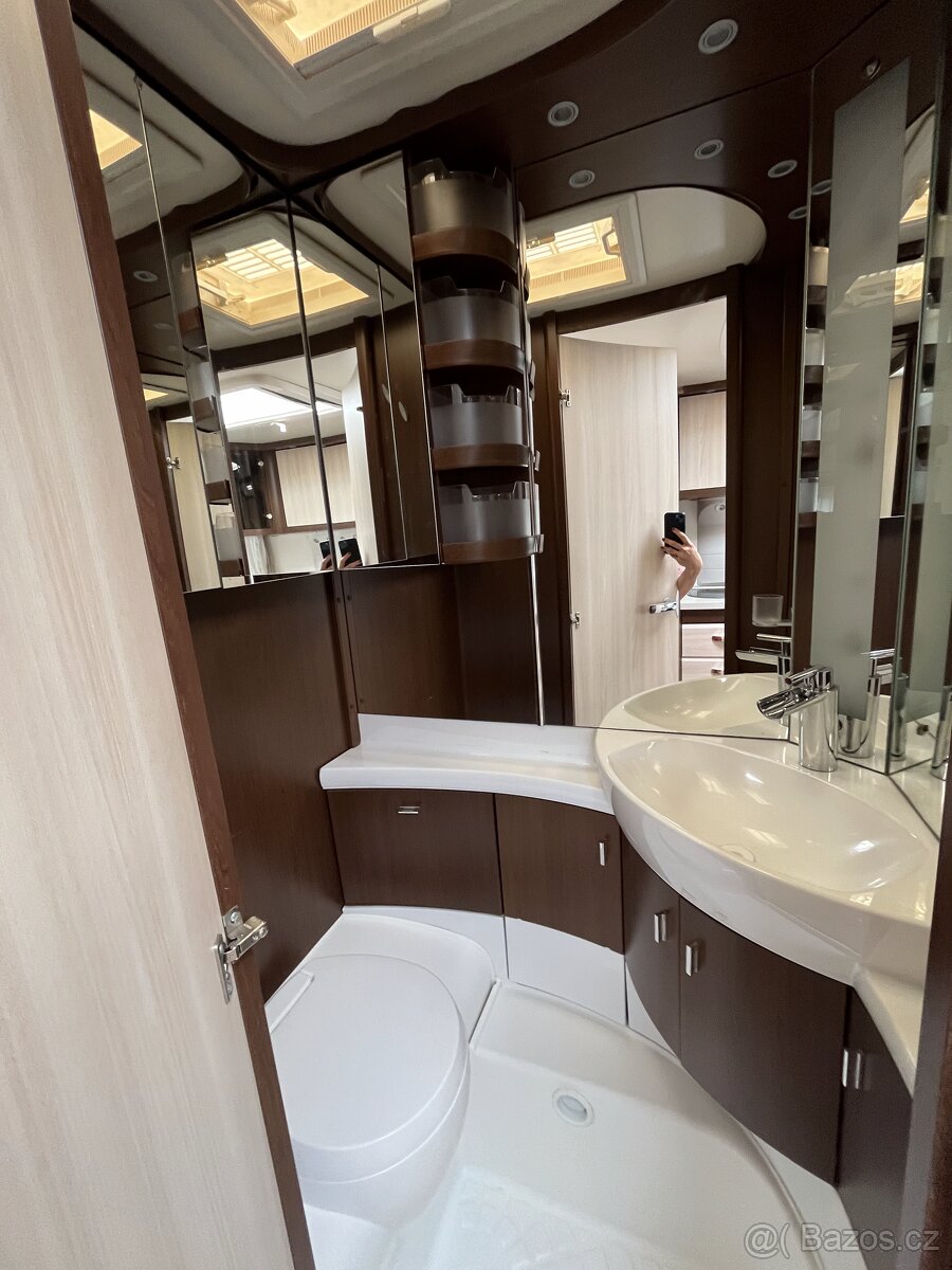 Prodám karavan HOBBY 560C - 4