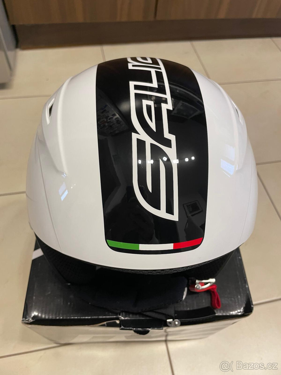 Nová závodní lyžařská helma - 4