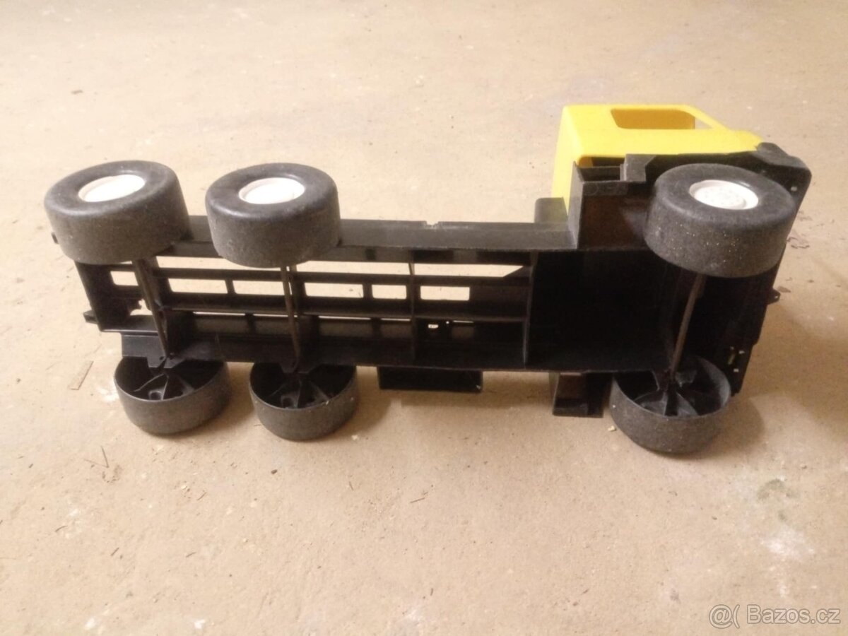 Traktorbagr a 2x Tatra na písek - 4