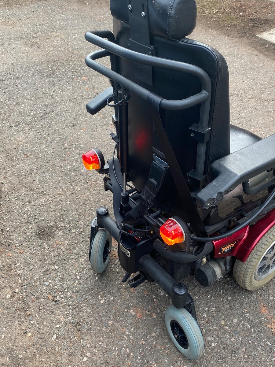 Invalidní elektrický vozík - 4