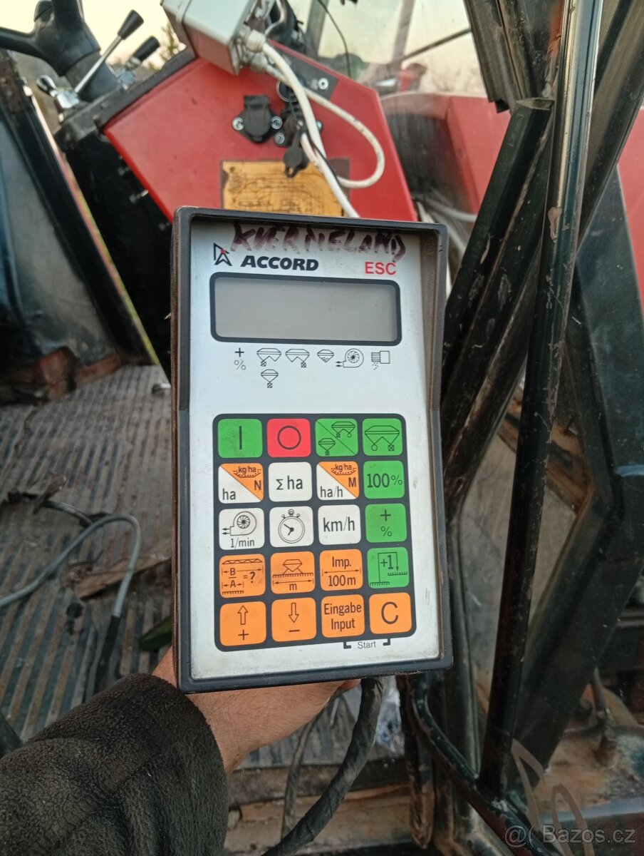 secí stroj kverneland Accord - 4