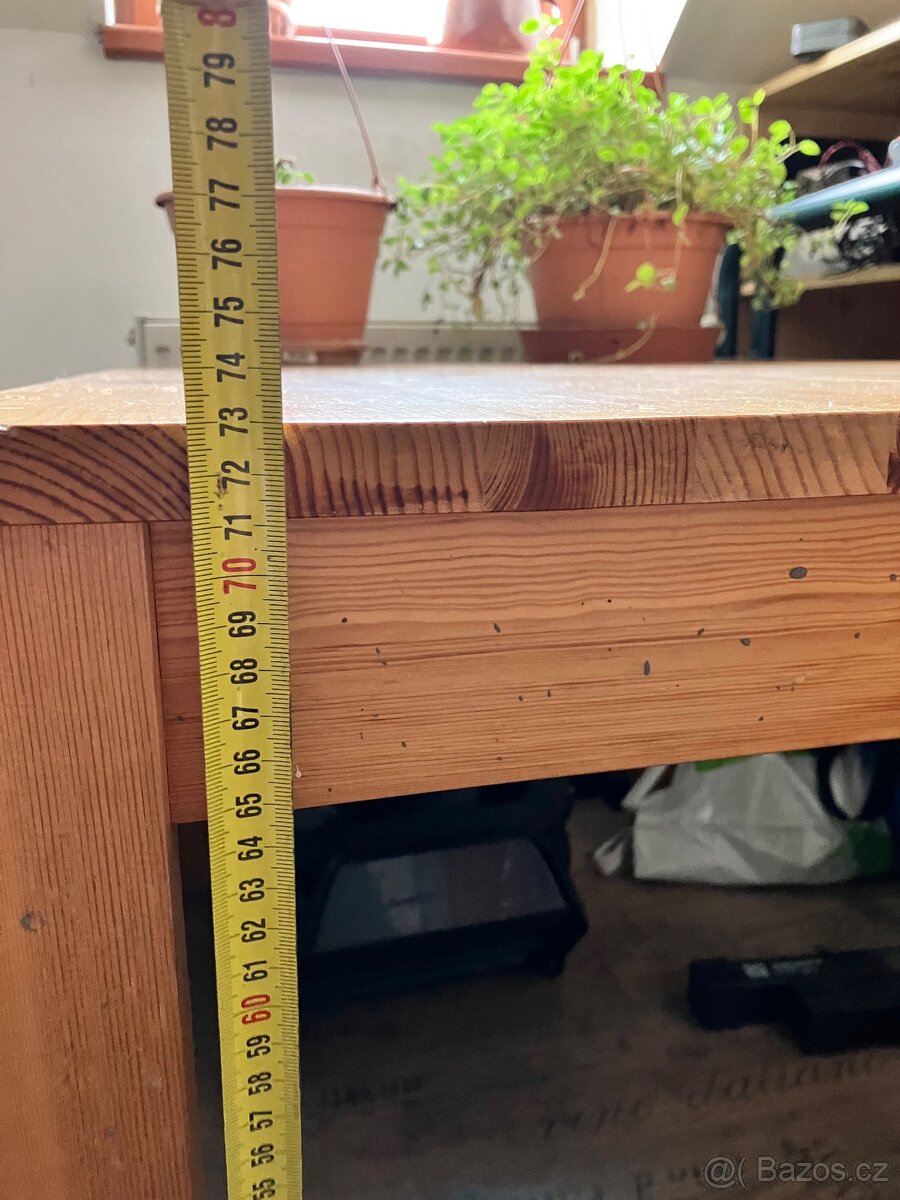 Dřevěný jídelní stůl se židlemi - 4