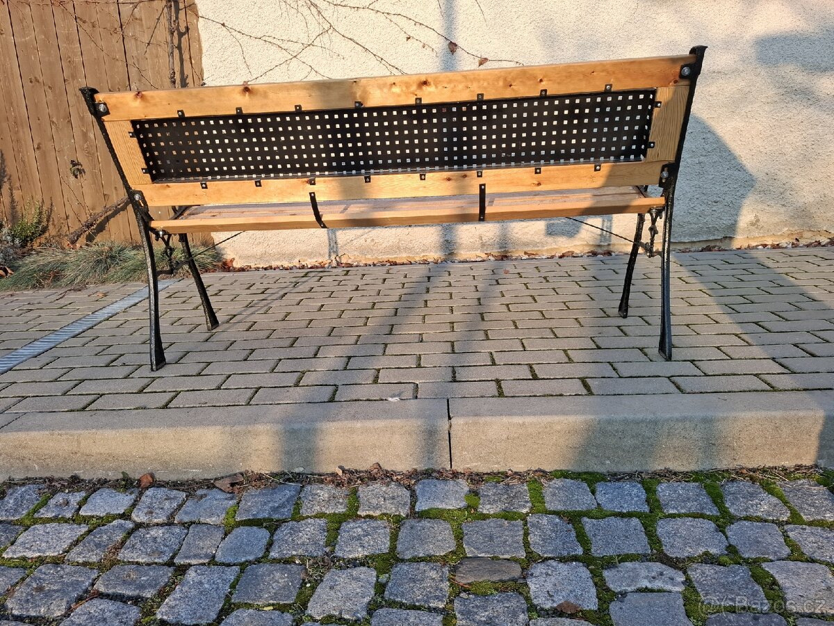 Zahradní lavička - 4