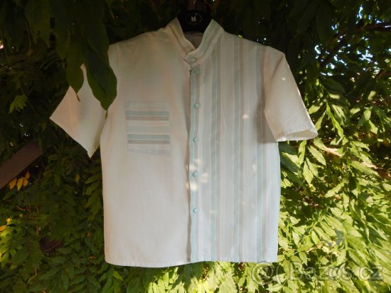 Decentní halenka - stále módní - 4