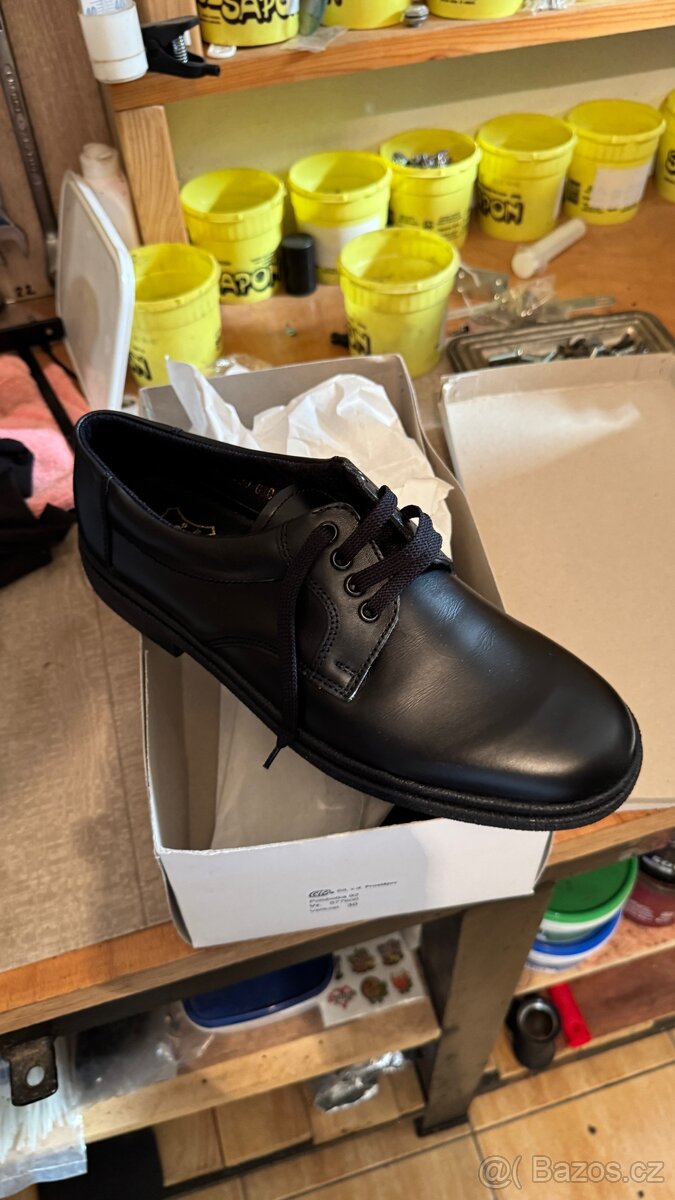 Polobotky 677600 - 4