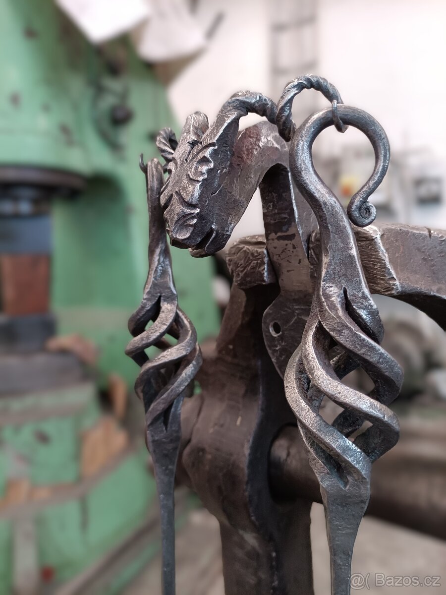 Krbové nářadí dvoudílné s věšákem - 4