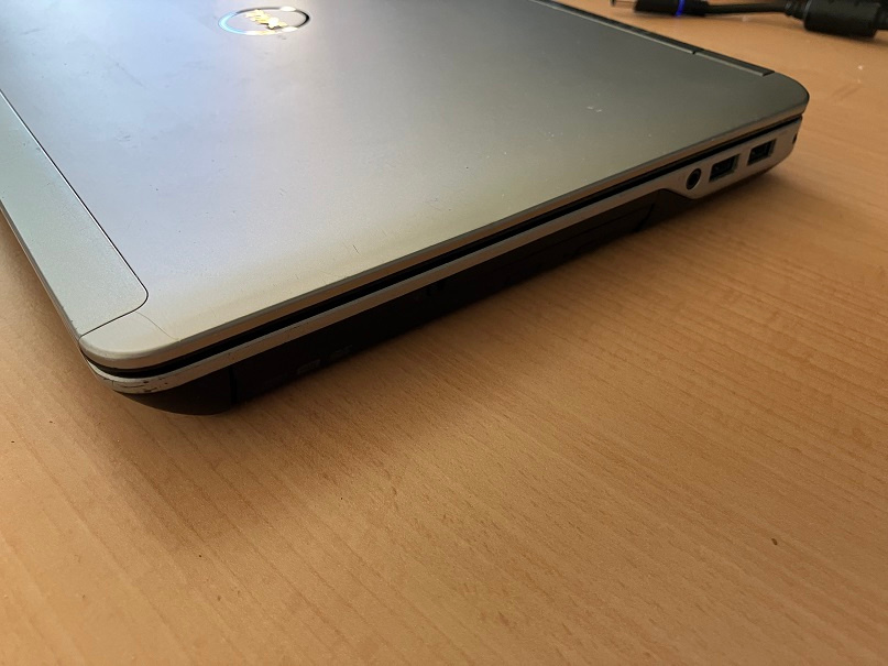 DELL Latitude E6440, i5, 4GB RAM, 256GB SSD - 4