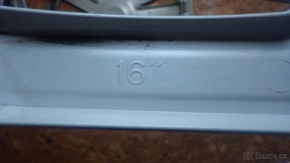 2ks originál poklice Renault 16" - 4