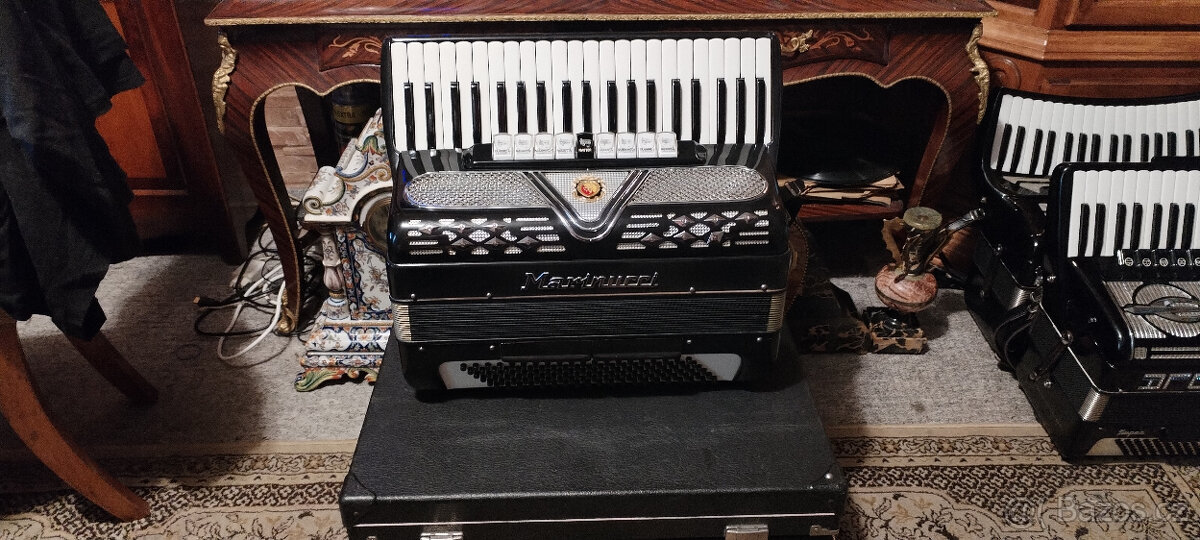 4 hlasá musette harmonika MARINUCCI MODEL 850. - 4
