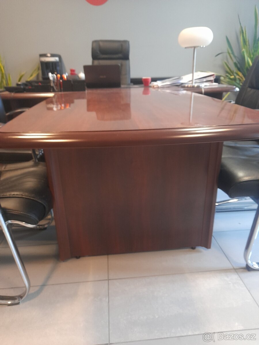 Kancelářský stůl - 4