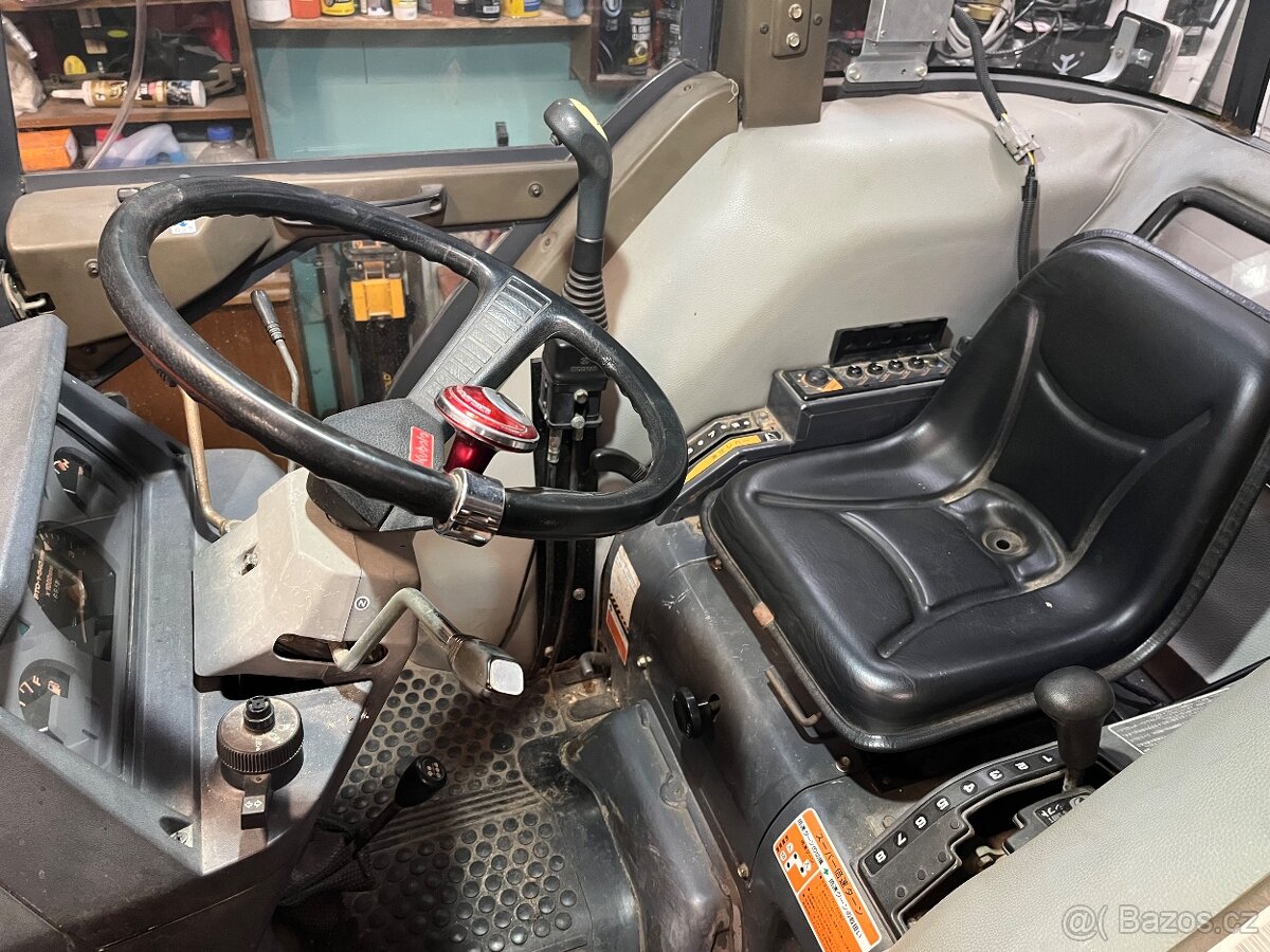 Traktor Kubota GL32 - 4