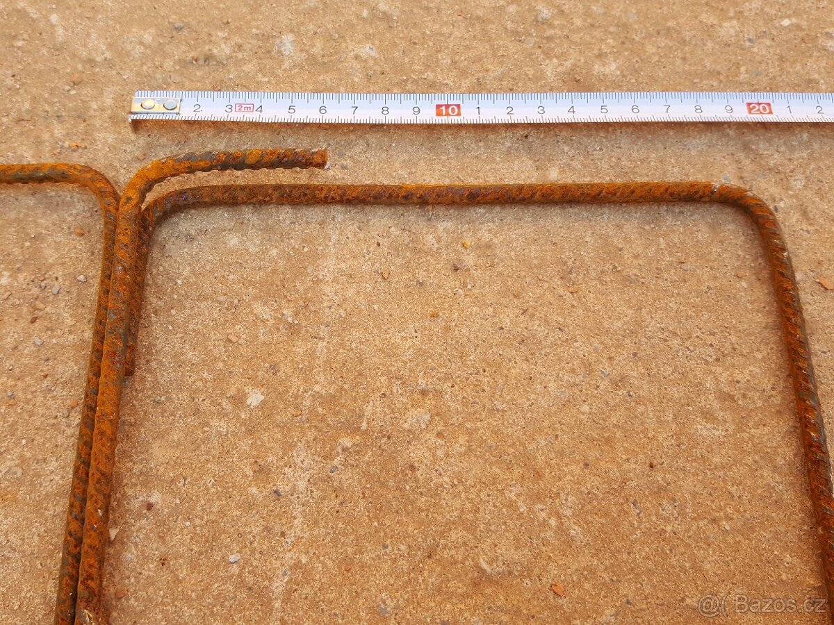 Třmínky 200x200mm průměr 6mm - výztuž věnce, základů - 4