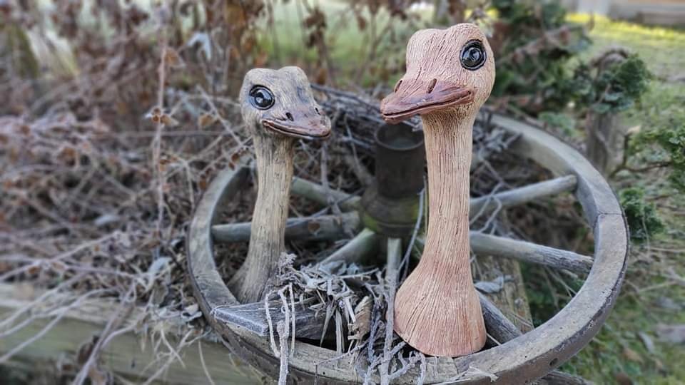 Pštros, čumil, ploťák. Keramika. - 4