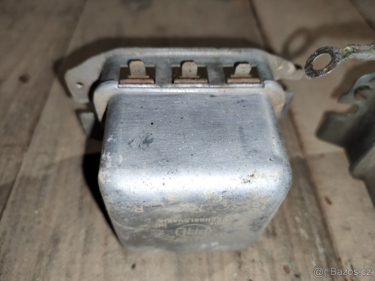 Relé dobíjení Škoda 100 / 110 - 2ks za 500 Kč - 4