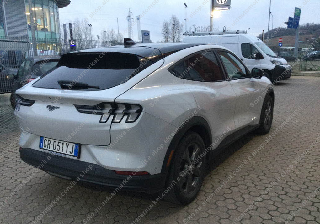 Ford Mustang Mach-E 75,7 kWh RWD STD - DPH - 4