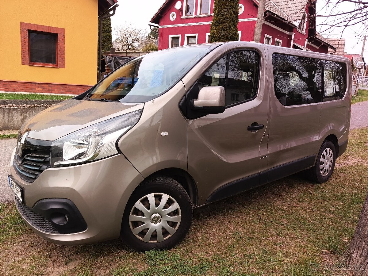 Prodám Renault Trafic ,,, sleva ,,,9 místný 2019 107 kw - 4