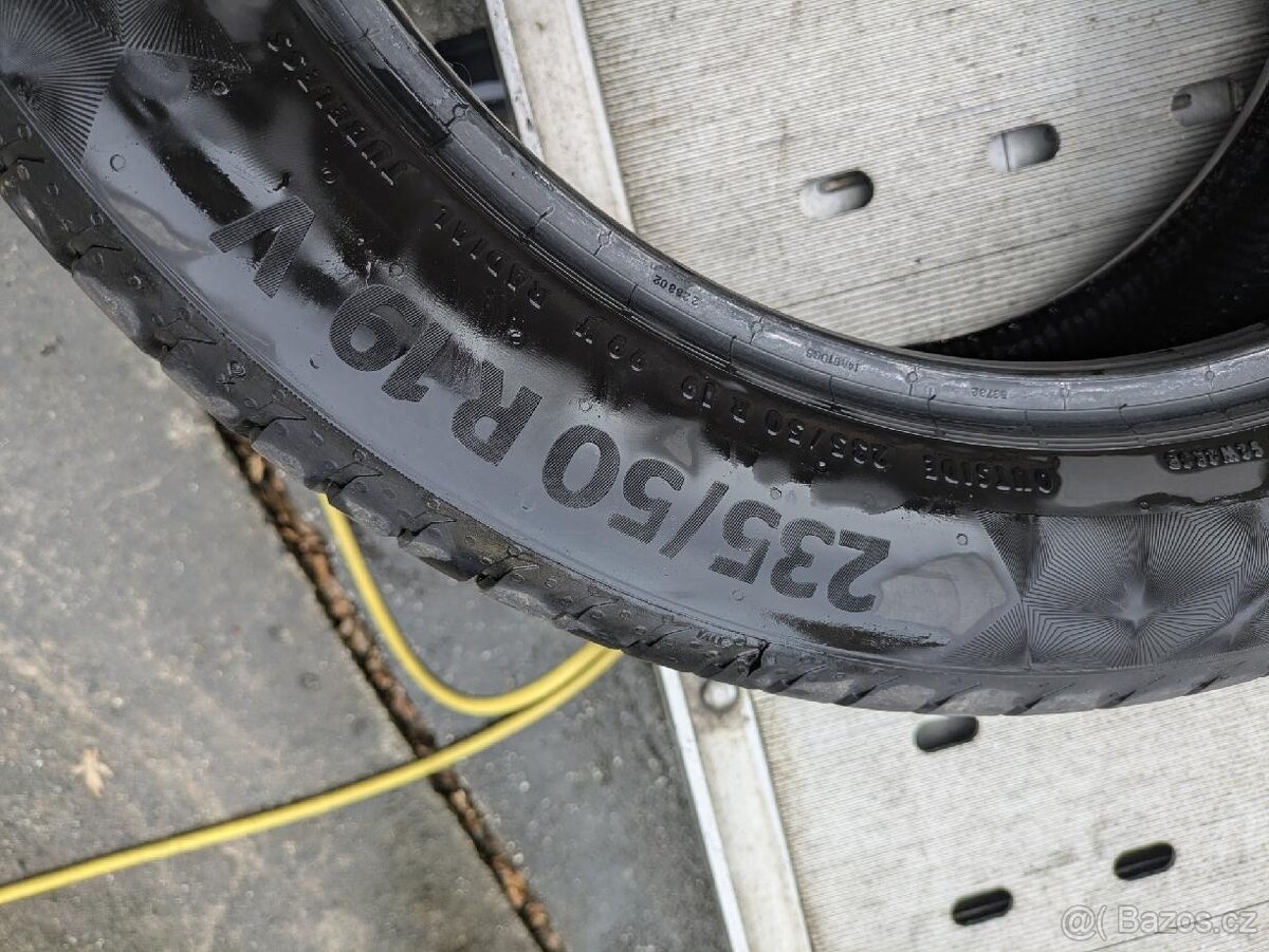 Pneu 235/50R19 V - 4