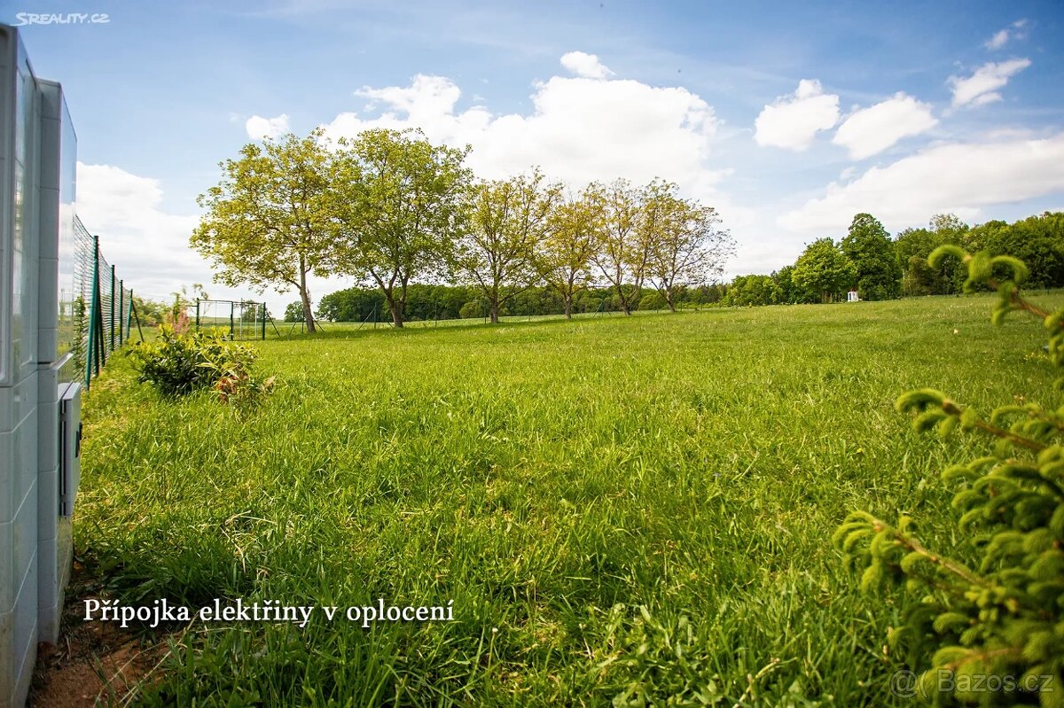 Stavební pozemek 1 400 m² na krásném místě u lesa - 4