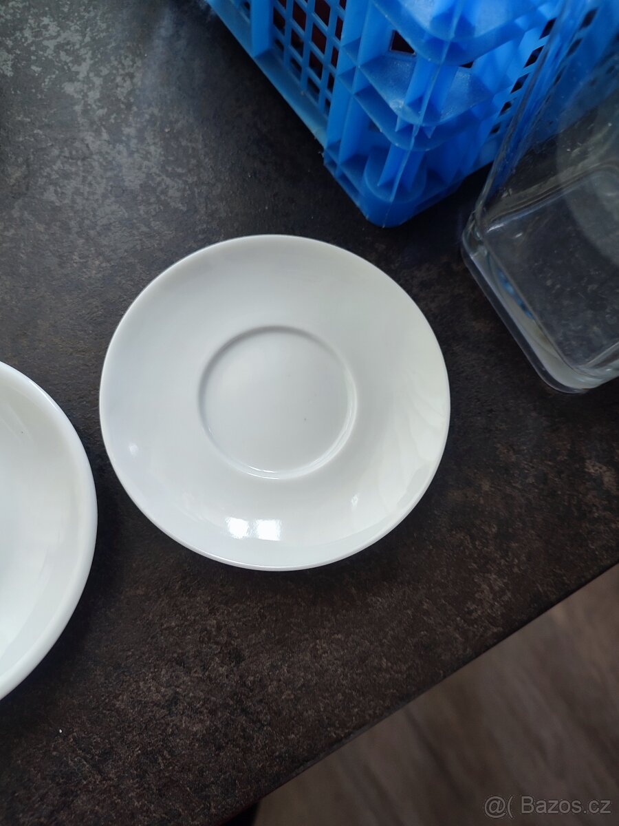 Podšálky, šálky, dózy na cukr - 4