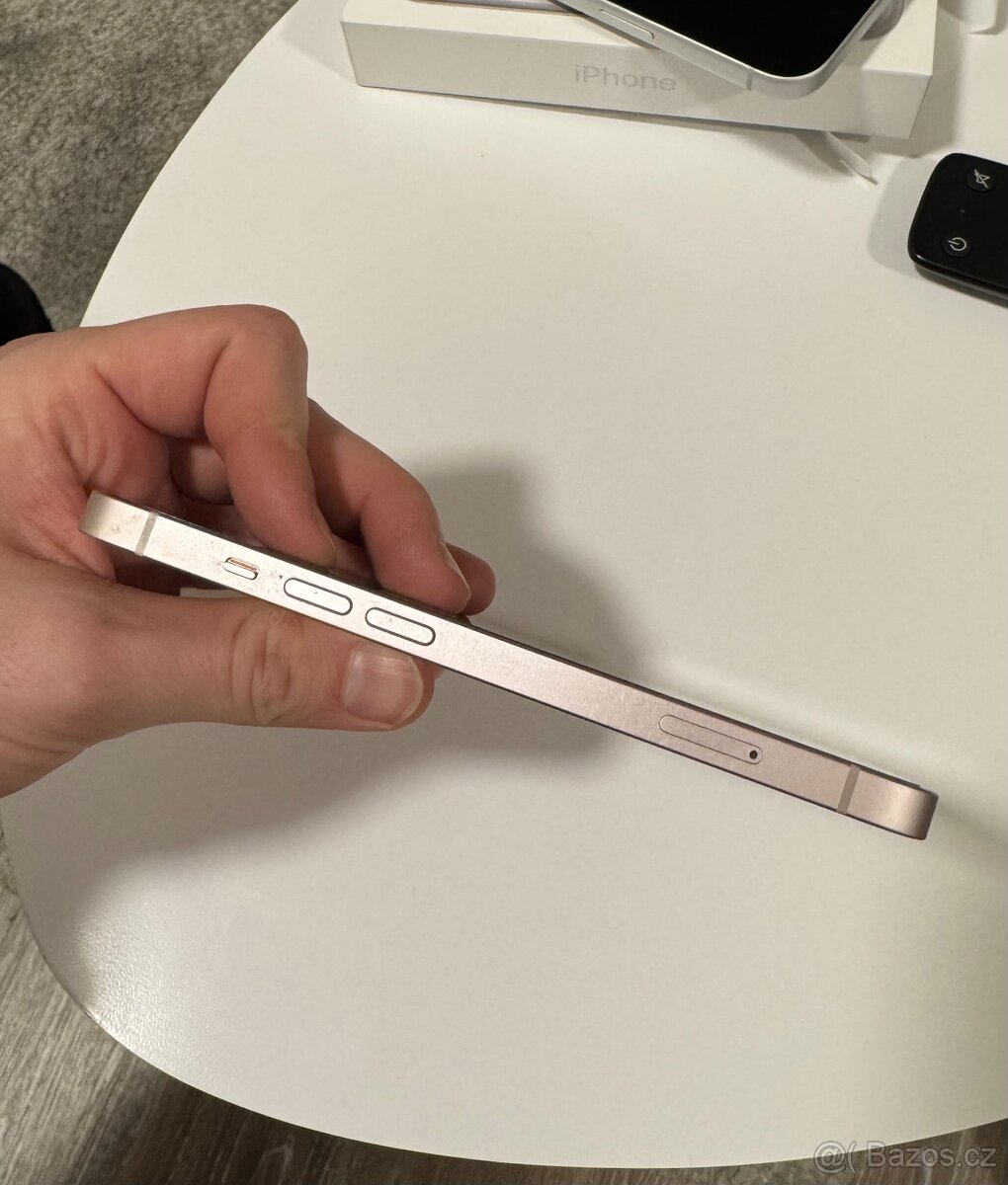 iPhone 13 - 256GB - 4