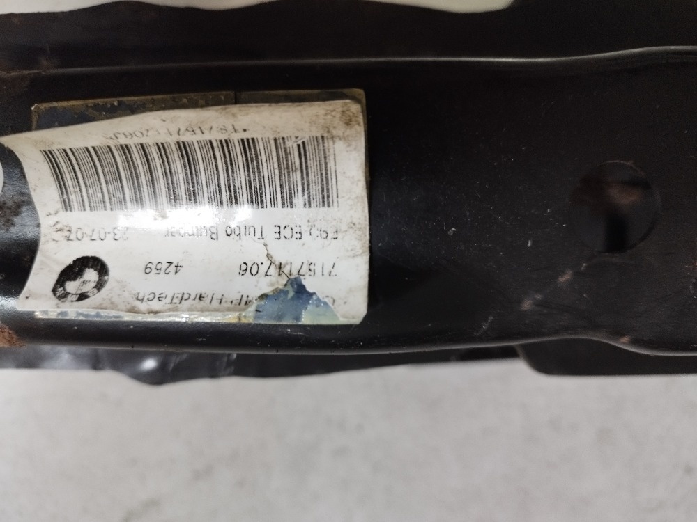 BMW - zadní výztuha - 4