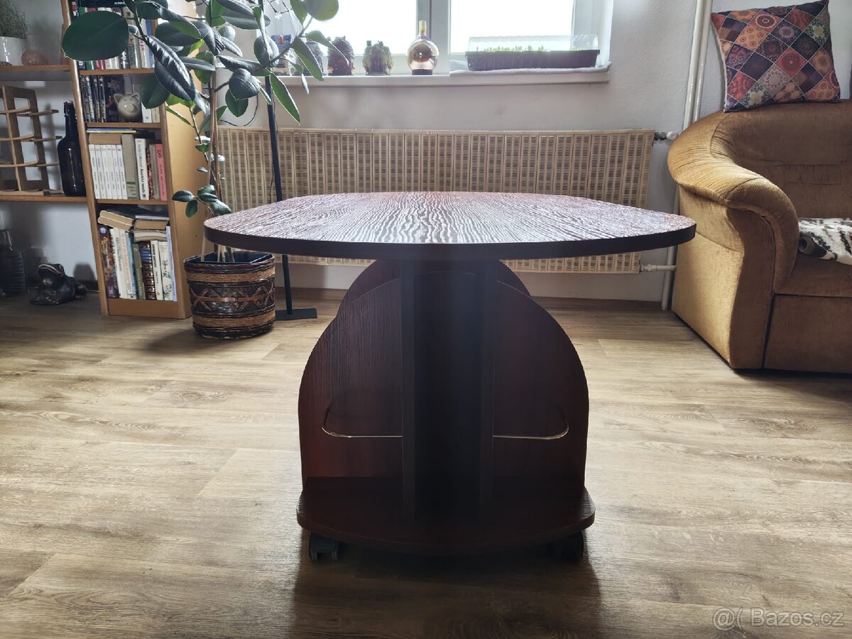 Konferenční stolek - 4