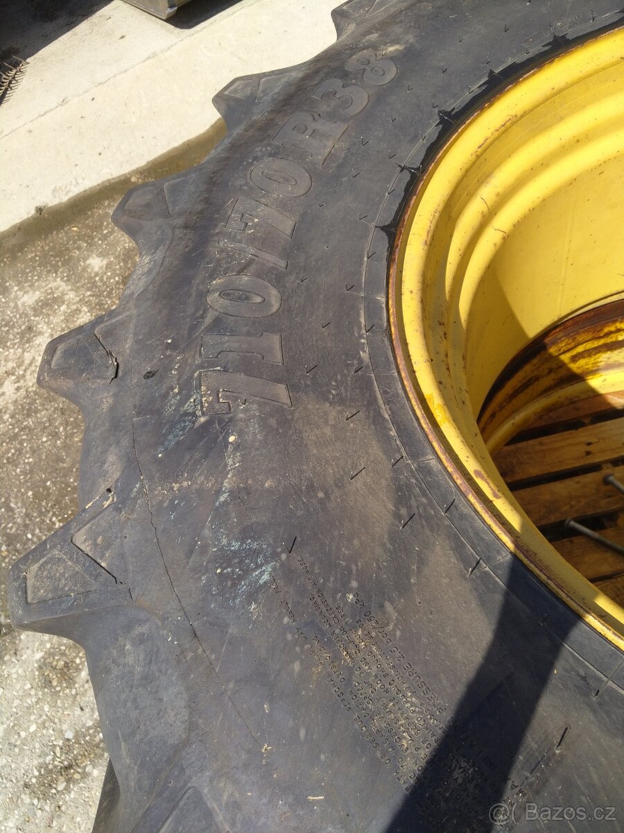 JOHN DEERE dvoumontáž - 4