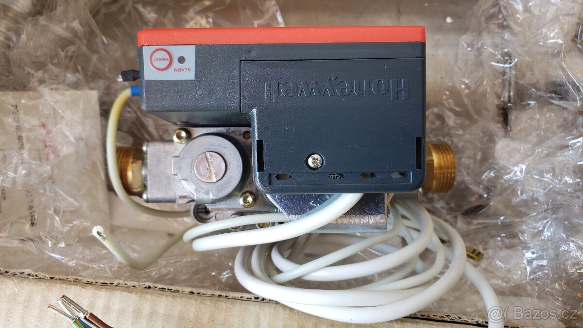 Plynový ventil / armatura / elektronika Honeywell / VK4100A - 4