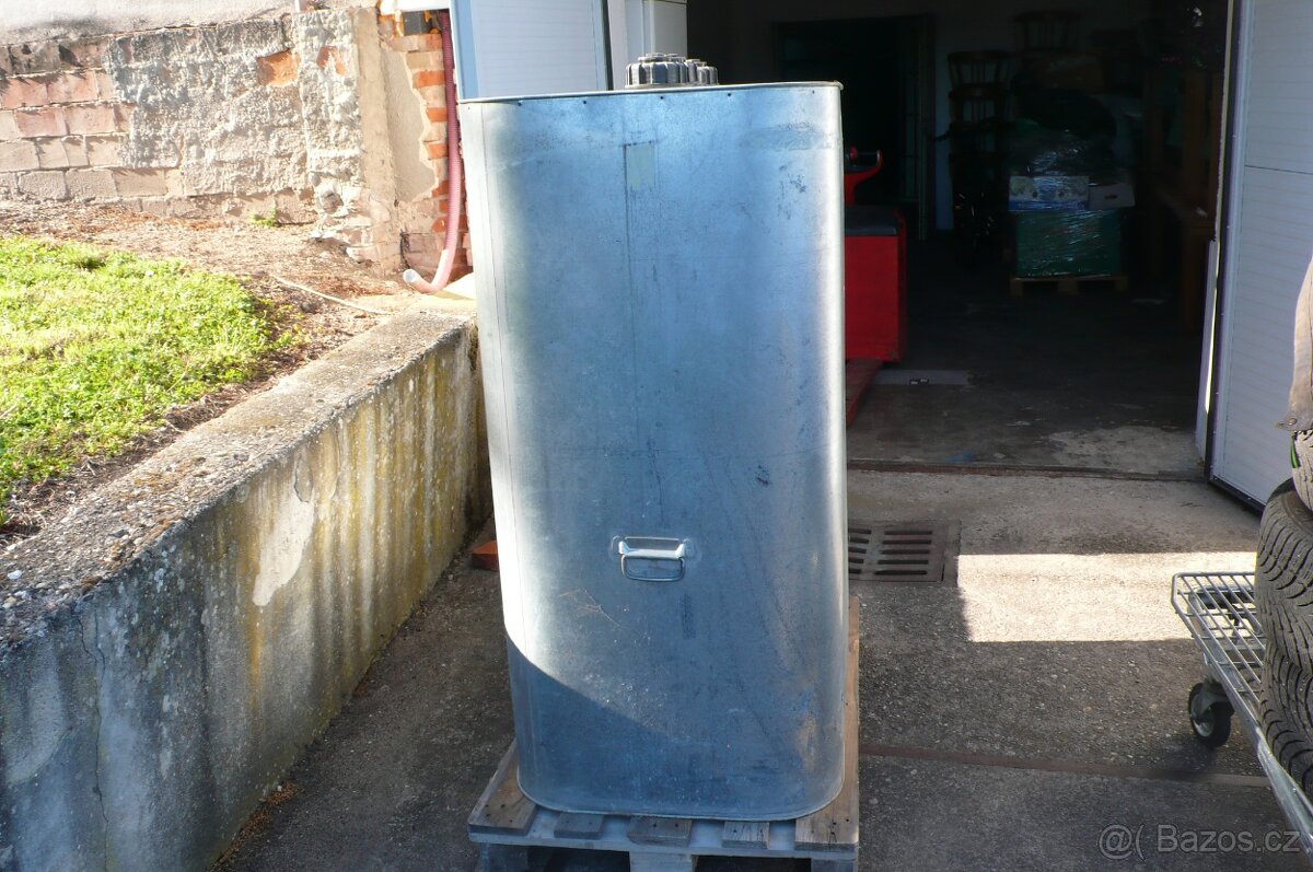 mobilní nádrž na naftu, olej - 4