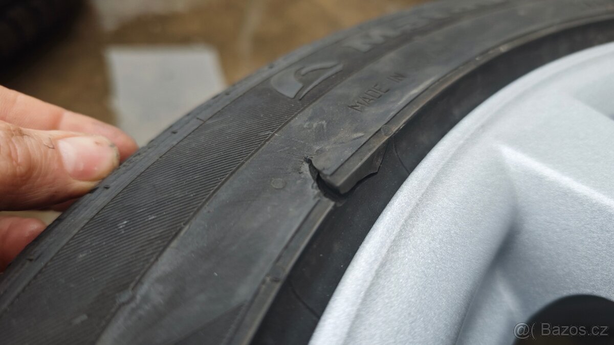 Alu Lexus Is250 (17x8JJ ET45) + zimní pneu Matador - 4