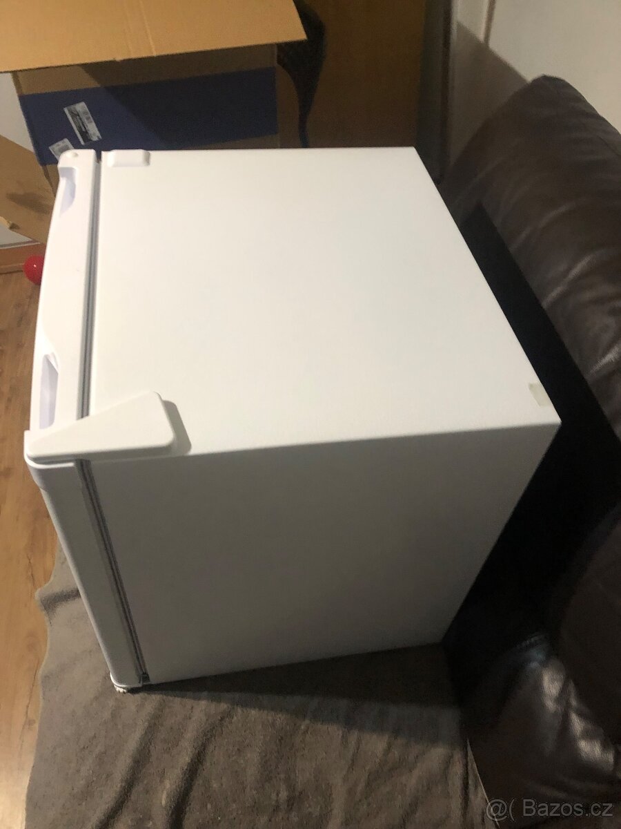 Nová malá míní lednice Siguro Bulk A160W - 4