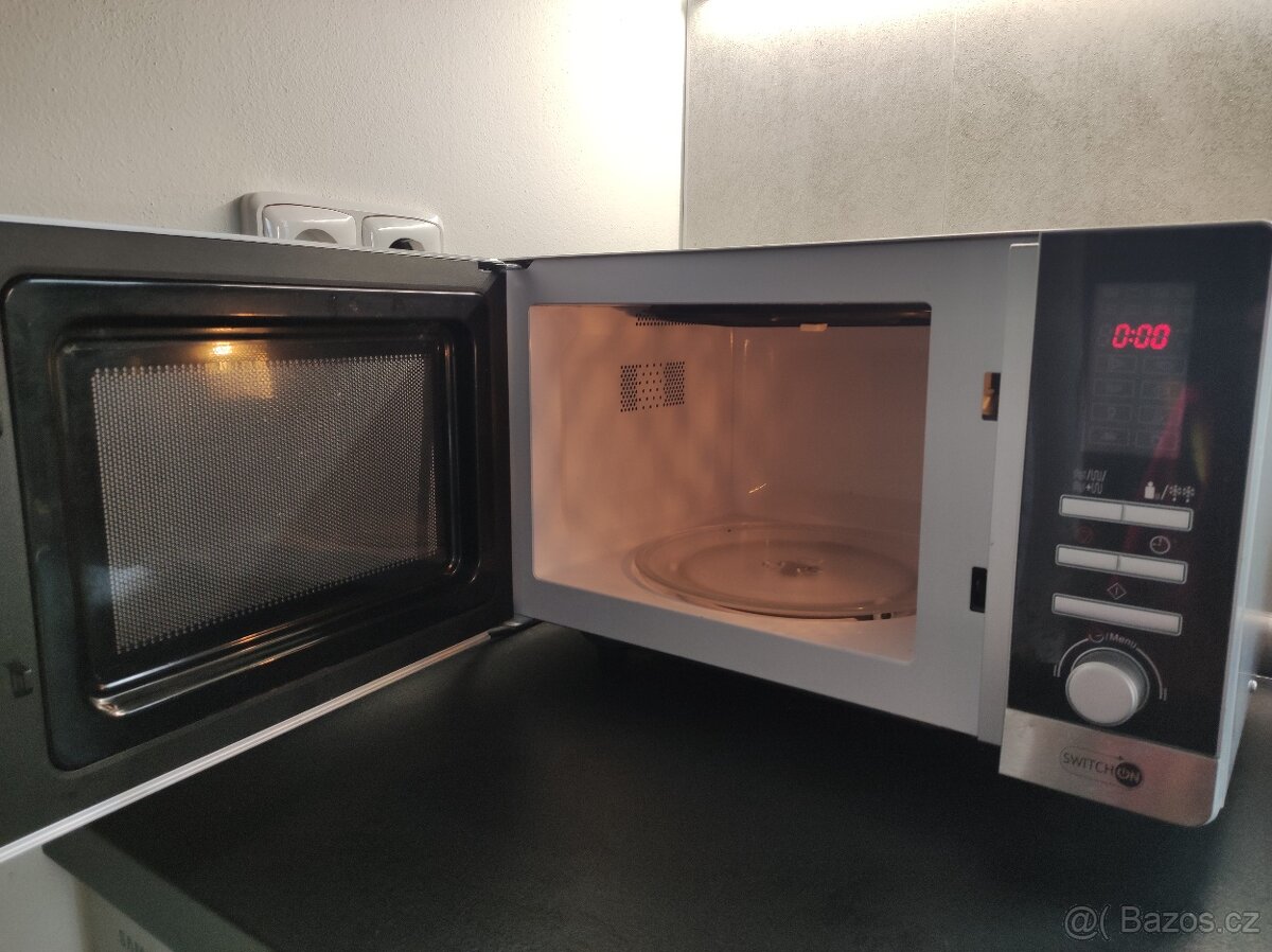 Mikrovlnná trouba s grilem - 4