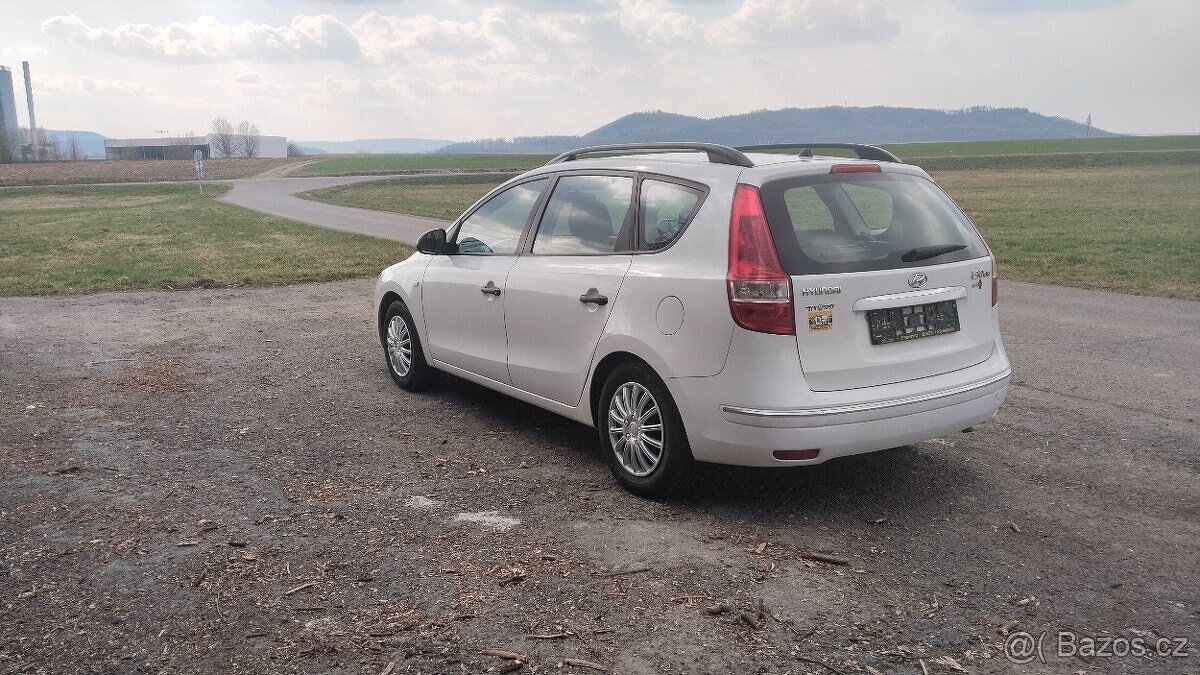 hyundai i30 1,4 16V combi - 4